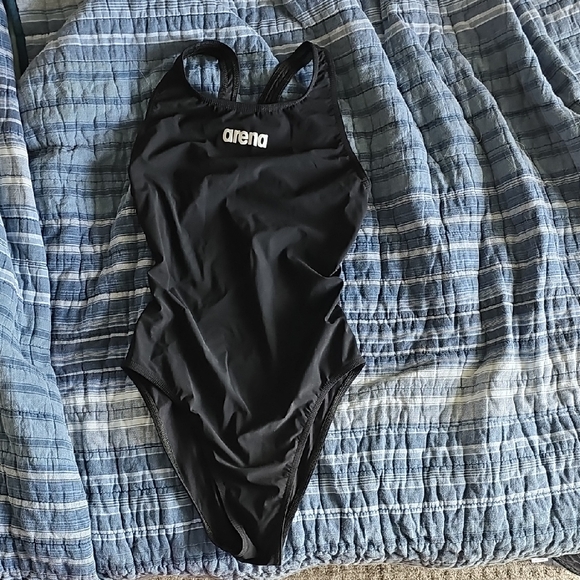 Arena Women's Black One Piece Swimsuit - Picture 1 of 3